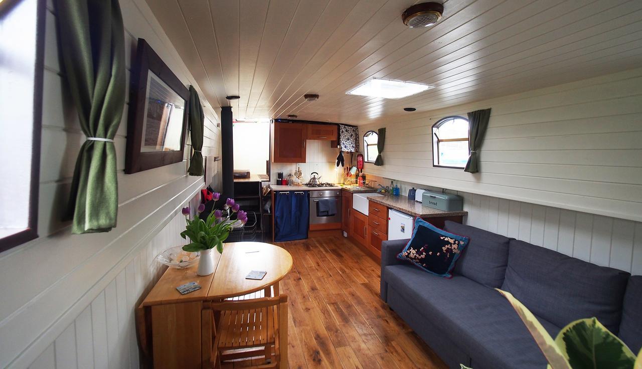 Roisin Dubh Houseboat Hotel Sallins Luaran gambar